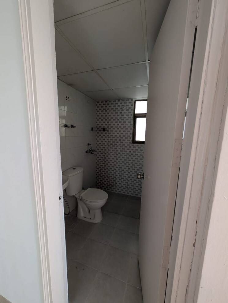 Bathroom, dpl-flora-heritage 2 Bedroom 1009 Sq.Ft. Apartment In Sector 1 Greater Noida Greater Noida 8414164