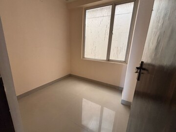 Room in 2 BHK Apartment at Hawelia Valencia Homes, Sector 1 Greater Noida – for Sale