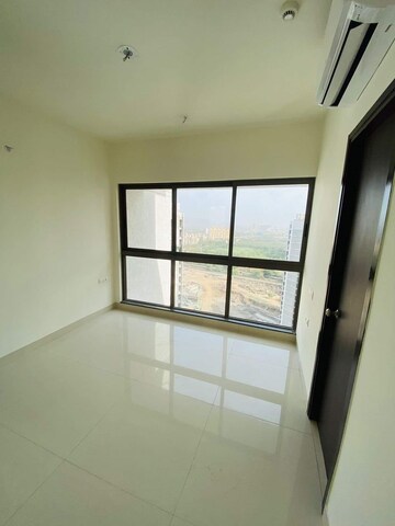 Room in 2 BHK Apartment at Lodha Casa Viva, Majiwada – for Sale