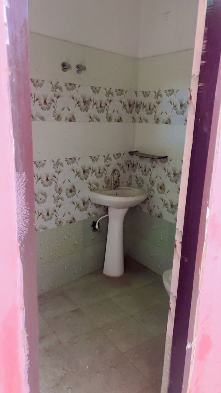 Bathroom, kalyanpur east 2 Bedroom 1400 Sq.Ft. Independent House In Kalyanpur East Lucknow 8414216