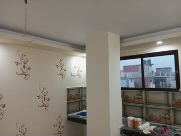 Room in 2 BHK Apartment at Adil Nagar – for Rent