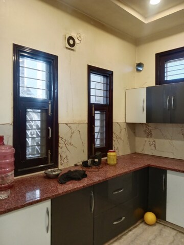Kitchen in 2.5 BHK Builder Floor at Sector 18 – for Rent