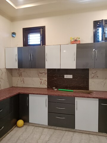 Kitchen in 2.5 BHK Builder Floor at Sector 18 – for Rent
