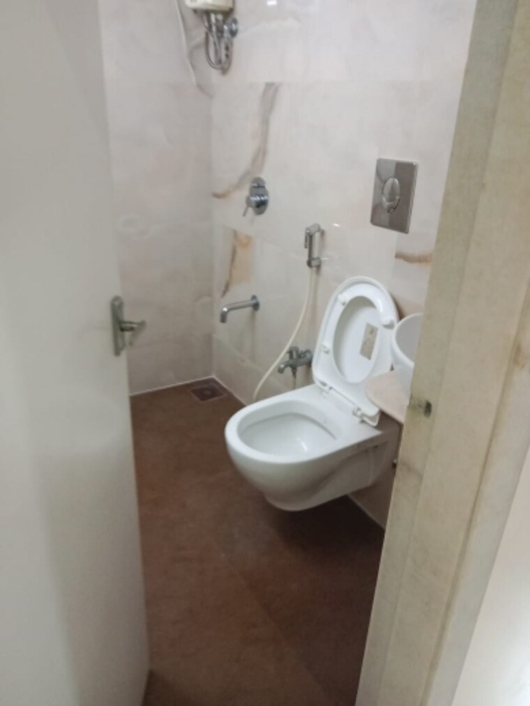 Bathroom, triveni-sangam 3 Bedroom 1825 Sq.Ft. Apartment In Peddar Road Mumbai 8414233