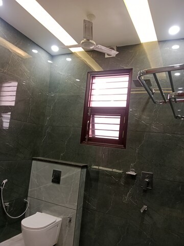 Kitchen in 3.5 BHK Builder Floor at Sector 18 – for Rent