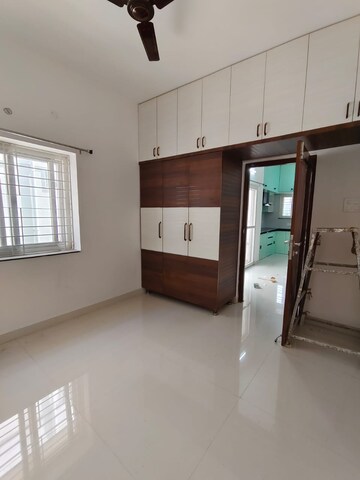 Room in 2 BHK Apartment at Raghavendra Arcade, Kondapur – for Rent