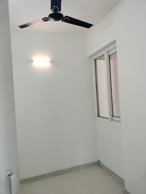 Room in 2 BHK Apartment at Suncity Avenue 76, Sector 76 – for Sale