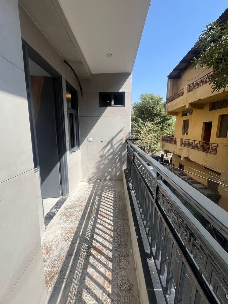 Balcony, dwarka mor 3 Bedroom 810 Sq.Ft. Builder Floor In Dwarka Mor Delhi 8414273