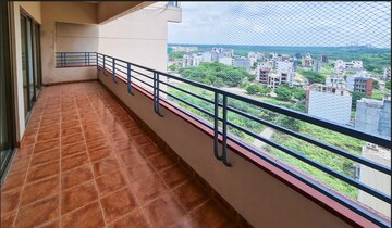 Balcony in 4 BHK Apartment at Central Park I, Sector 42 – for Rent