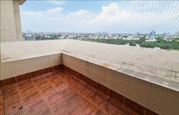 Balcony in 4 BHK Apartment at Central Park I, Sector 42 – for Rent