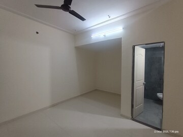 Room in 2.5 BHK Apartment at Juhi Serenity, Ghansoli – for Rent