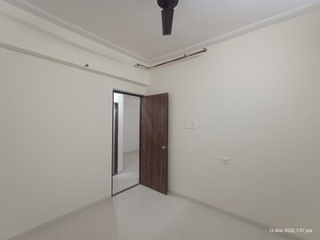 Room in 2.5 BHK Apartment at Juhi Serenity, Ghansoli – for Rent