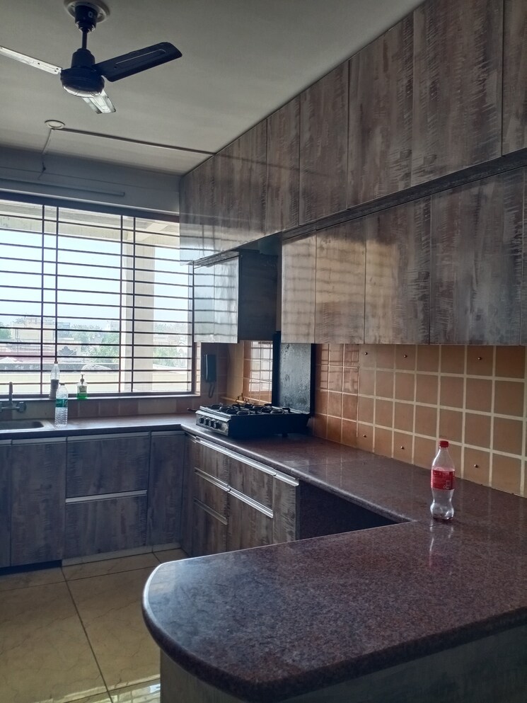 Kitchen, sector 17 4 Bedroom 500 Sq.Yd. Builder Floor In Sector 17 Faridabad 8414327