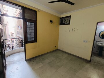 Room in 2 BHK Builder Floor at Malviya Nagar – for Rent