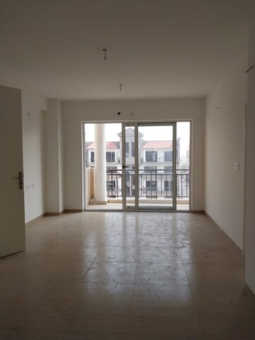 Room in 3 BHK Apartment at Sushma Valencia, International Airport Road – for Rent