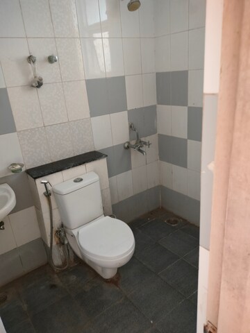 Bathroom in 2 BHK Apartment at Sector 33 – for Rent