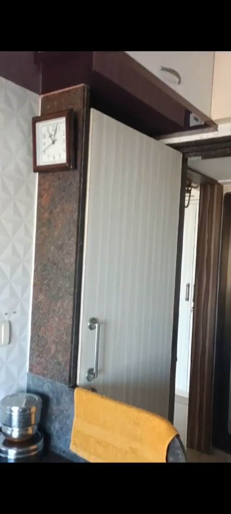 undefined, grant road 1 RK 300 Sq.Ft. Apartment In Grant Road Mumbai 8414445