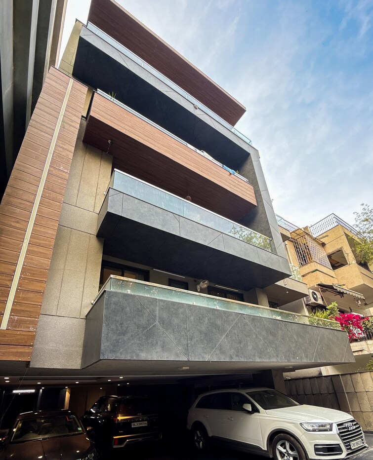 Cover Image, panchsheel enclave 4 Bedroom 265 Sq.Yd. Builder Floor In Panchsheel Enclave Delhi 8414458