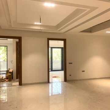 Room in 4 BHK Builder Floor at Ansal API Esencia, Sector 67 – for Sale