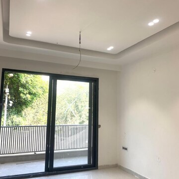 Room in 4 BHK Builder Floor at Ansal API Esencia, Sector 67 – for Sale