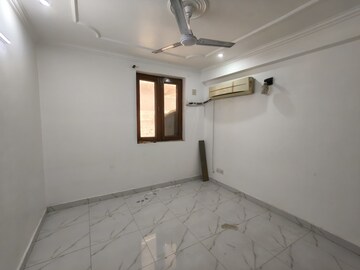 Room in 3 BHK Apartment at Sector 46 – for Rent