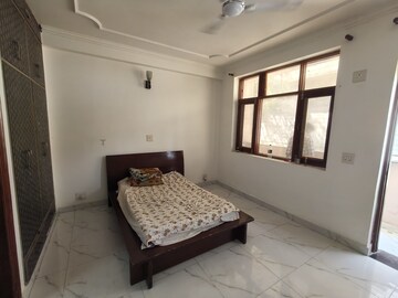 Bedroom in 3 BHK Apartment at Sector 46 – for Rent