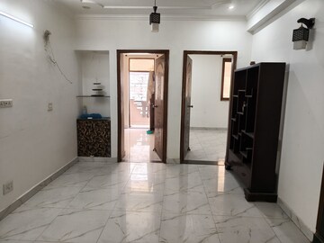 Living Room in 3 BHK Apartment at Sector 46 – for Rent