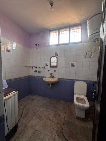 Bathroom in 1 RK Apartment at AS Tower, Sector 45 – for Rent