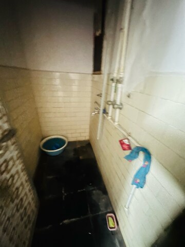 Attached Bathroom in 1 BHK Apartment at Rnp Park – for Rent