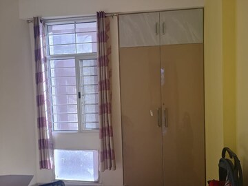 Room in 4 BHK Apartment at Eldeco Saubhagyam, Vrindavan Yojna – for Rent