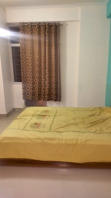 Bedroom in 4 BHK Apartment at Eldeco Saubhagyam, Vrindavan Yojna – for Rent