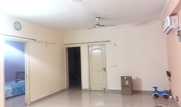 Room in 4 BHK Apartment at Eldeco Saubhagyam, Vrindavan Yojna – for Rent