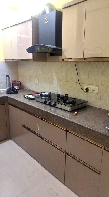 Kitchen in 4 BHK Apartment at Eldeco Saubhagyam, Vrindavan Yojna – for Rent
