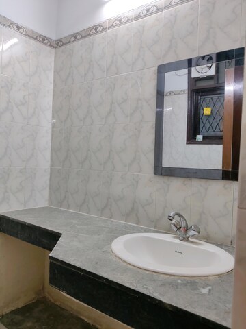 Bathroom in 3 BHK Apartment at Ardee City, Sector 52 – for Rent