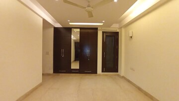 Room in 3 BHK Apartment at Greater Kailash I – for Rent