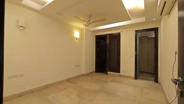 Room in 3 BHK Apartment at Greater Kailash I – for Rent