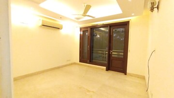 Room in 3 BHK Apartment at Greater Kailash I – for Rent