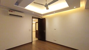 Room in 3 BHK Apartment at Greater Kailash I – for Rent