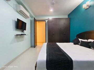 Master Bedroom in 2 BHK Apartment at Vasant Kunj – for Rent