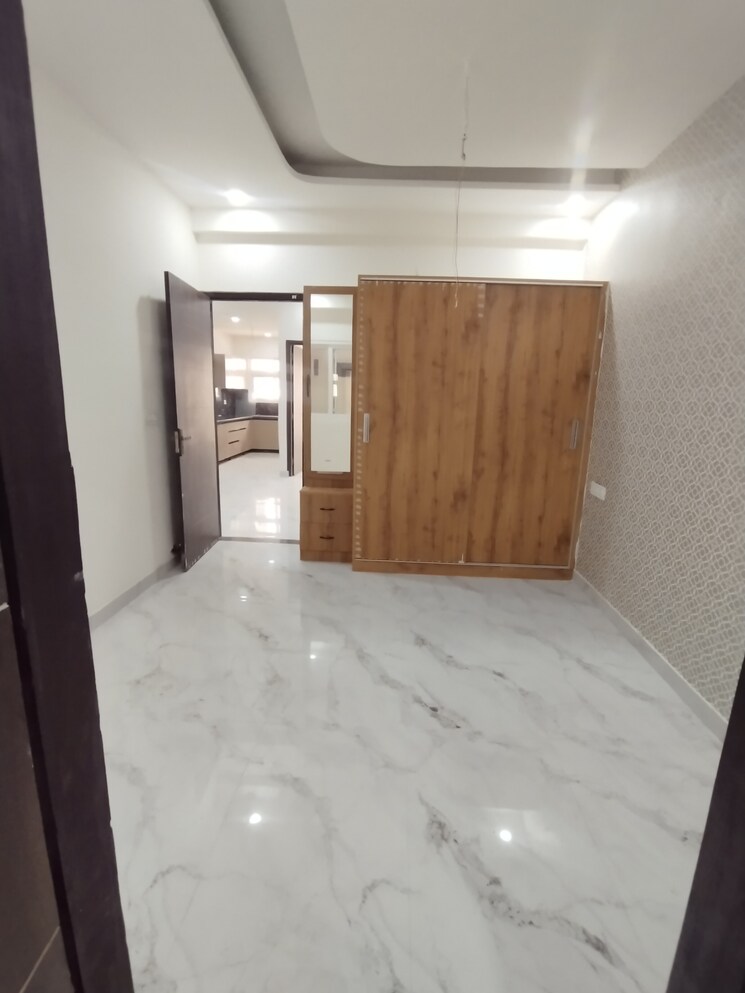 Room, pir machalla 3 Bedroom 1300 Sq.Ft. Builder Floor In Pir Machalla Zirakpur 8414964