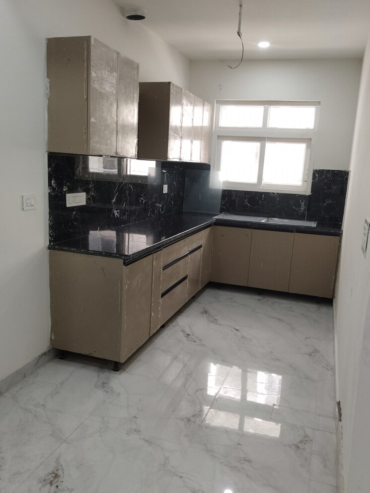 Kitchen, pir machalla 3 Bedroom 1300 Sq.Ft. Builder Floor In Pir Machalla Zirakpur 8414964