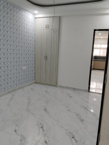 Room in 3 BHK Builder Floor at Pir Machalla – for Sale