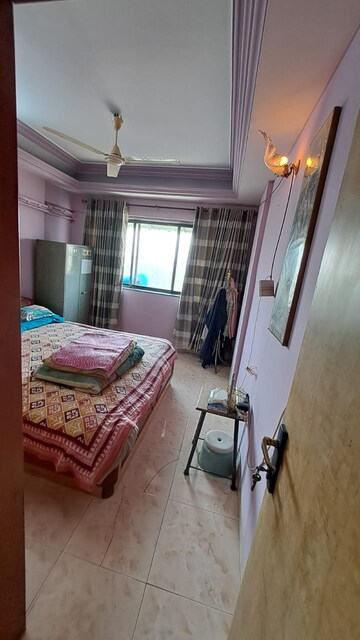 Bedroom in 2 BHK Apartment at Dhanlaxmi CHS Andheri, Andheri East – for Rent