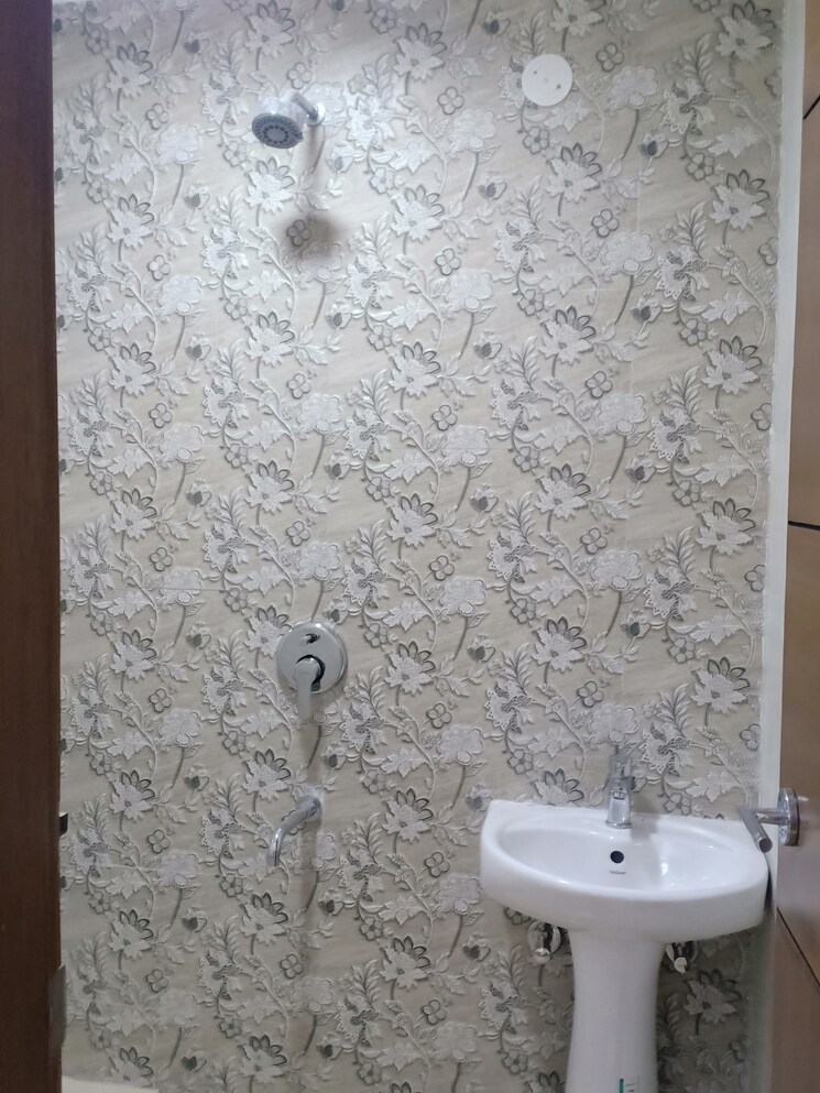 Bathroom, panchsheel vihar 2 Bedroom 850 Sq.Ft. Apartment In Panchsheel Vihar Delhi 8414979