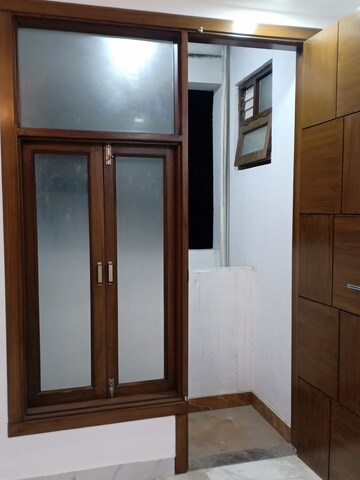 Room in 2 BHK Apartment at Panchsheel Vihar – for Sale
