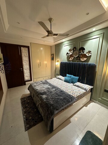 Bedroom in 4 BHK Apartment at Indrapuram – for Rent