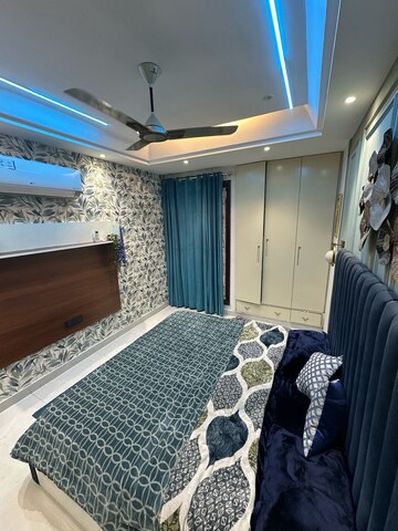 Bedroom in 4 BHK Apartment at Indrapuram – for Rent