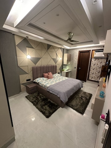 Bedroom in 4 BHK Apartment at Indrapuram – for Rent