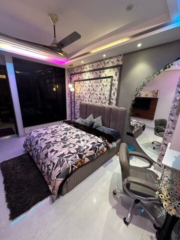 Bedroom in 4 BHK Apartment at Indrapuram – for Rent