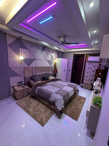 Bedroom in 4 BHK Apartment at Indrapuram – for Rent
